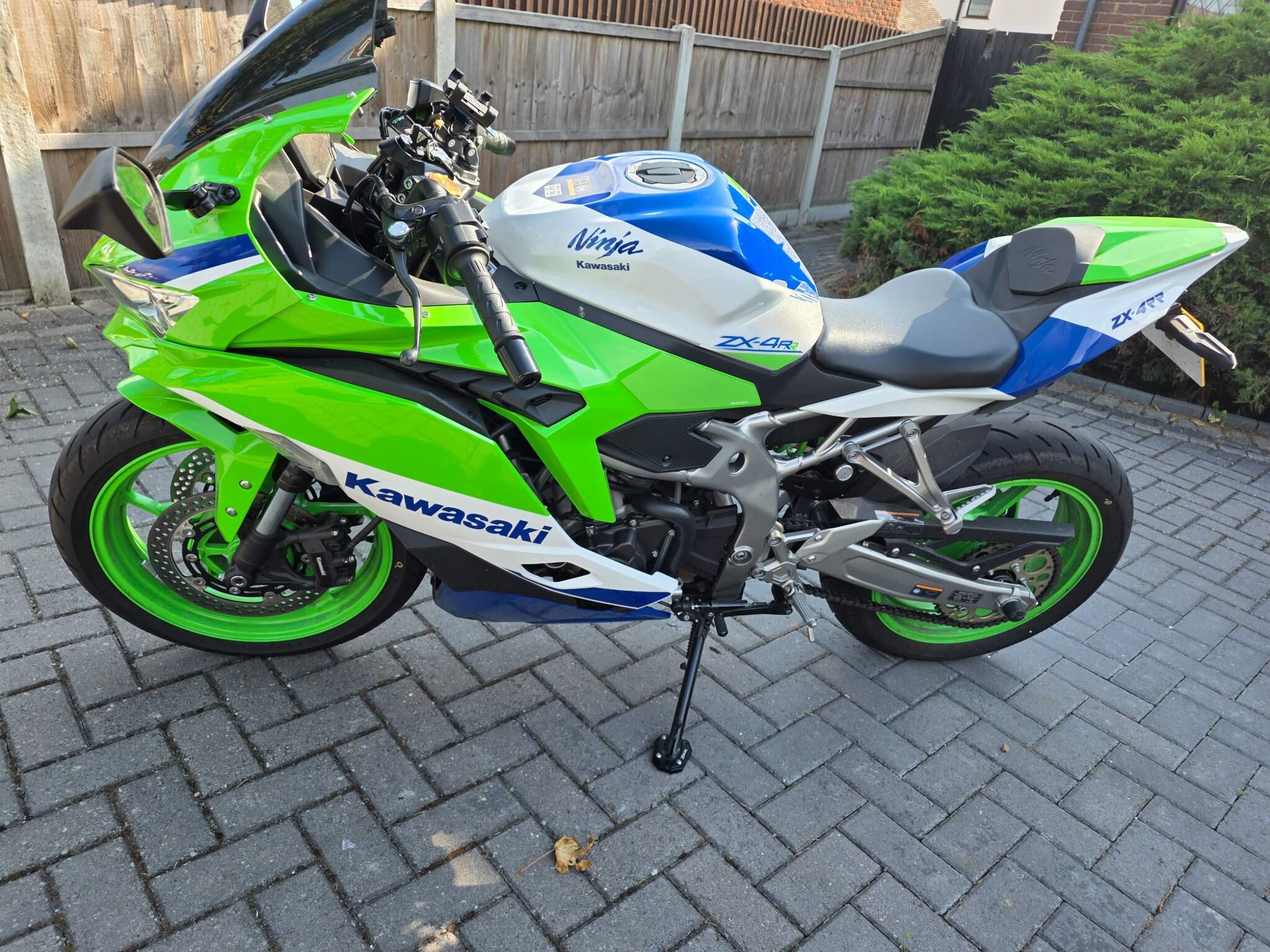 Kawasaki bikes for sale in Essex | AutoTrader Bikes
